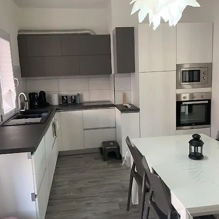 Orchidea House - Key To Apartment